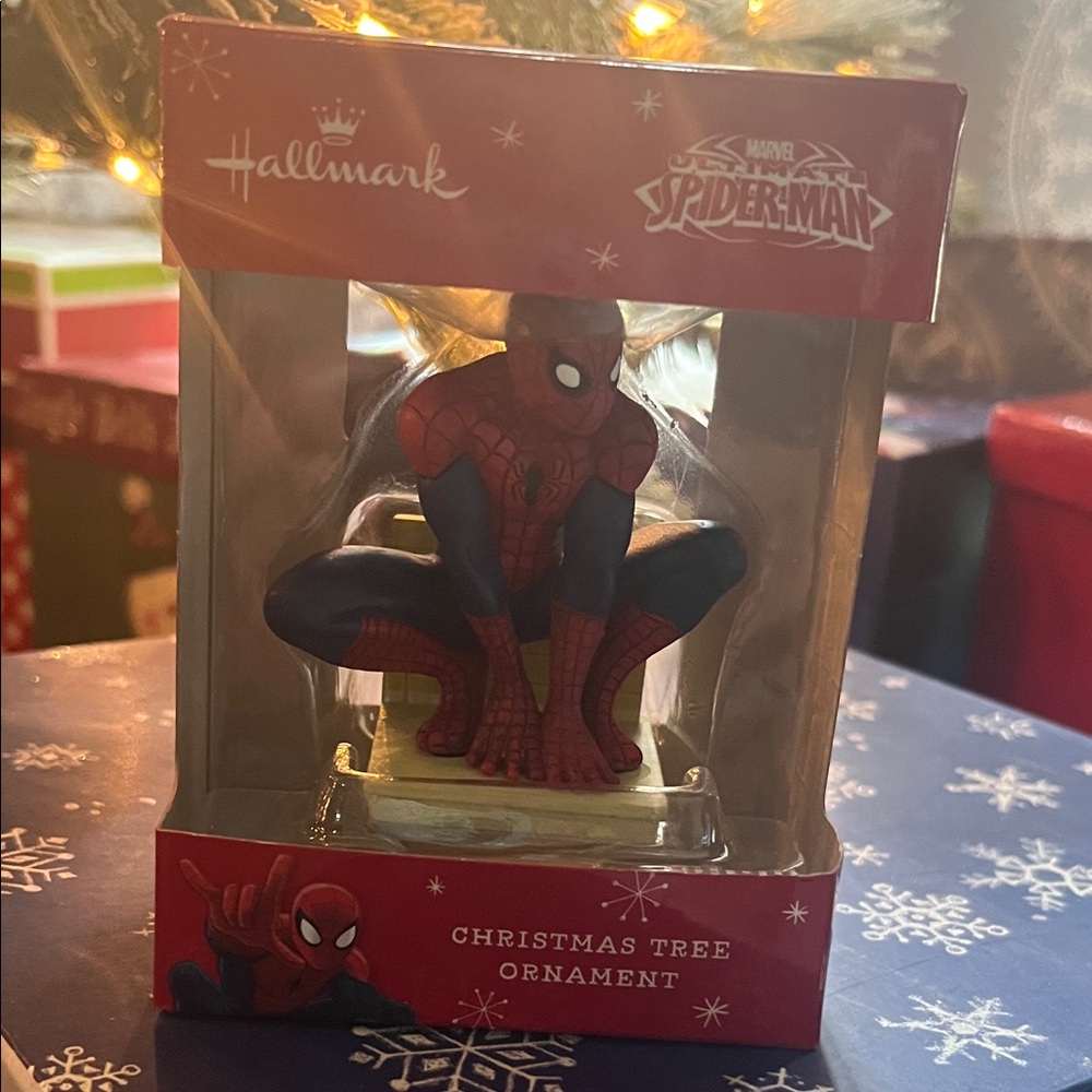 Hallmark Marvel Spider-Man Ornament NIB